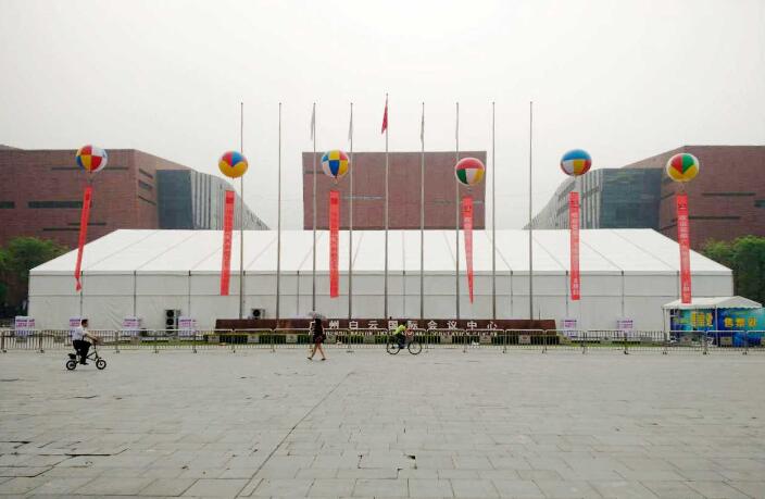 讓你的美食節(jié)，啤酒節(jié)更加絢麗多彩嗎？建廷篷房可以幫到您 