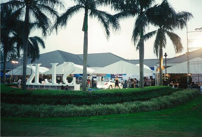 建廷篷房彰顯尊貴-奔馳車展篷房