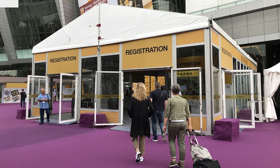 小型玻璃門(mén)篷房