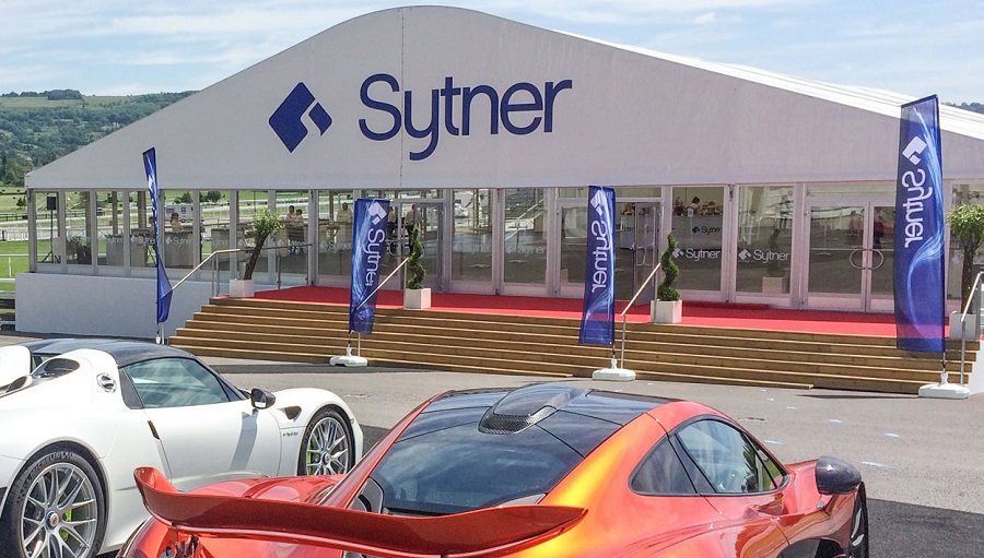 弧頂篷房配玻璃門