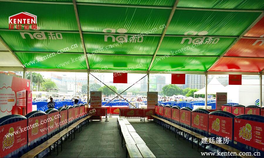 活動(dòng)篷房-車站迎接大學(xué)新生